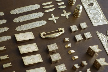 祠で使用する錺金具の製作例です。