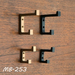 アンティーク調金具　真鍮鋳物製フック　MB-253